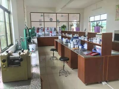 【專訪】楊明昌:專業(yè)環(huán)保油墨 點亮多彩生活