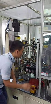 來灣際,弄個(gè)高大上的設(shè)備客廳